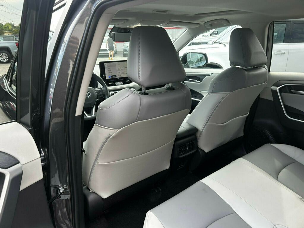 2024 Toyota RAV4 XLE Premium photo 9