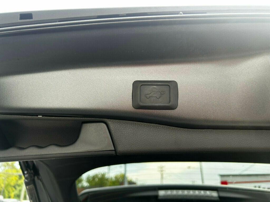 2024 Toyota RAV4 XLE Premium photo 12