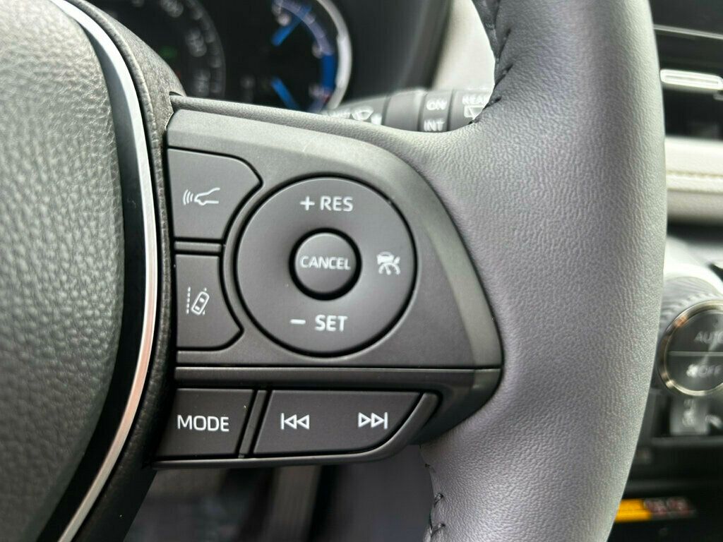 2024 Toyota RAV4 XLE Premium photo 22