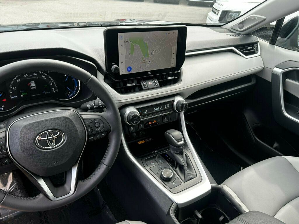 2024 Toyota RAV4 XLE Premium photo 25