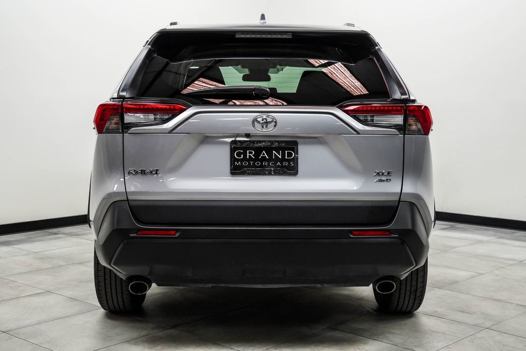 Toyota RAV4 photo 18