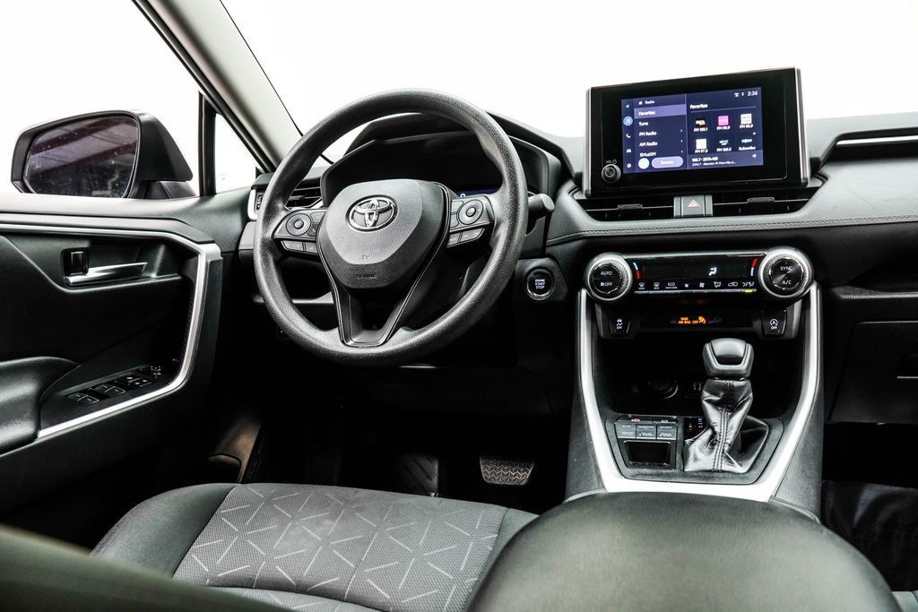 Toyota RAV4 photo 26
