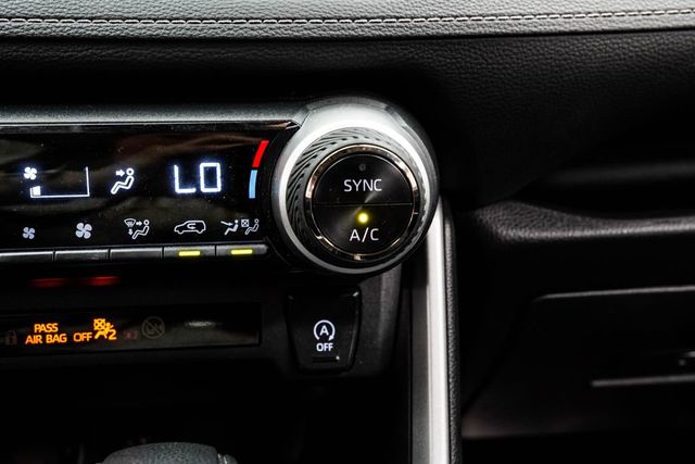 2024 Toyota RAV4 XLE AWD - 23000754 - 29