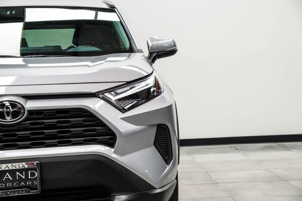 Toyota RAV4 photo 6