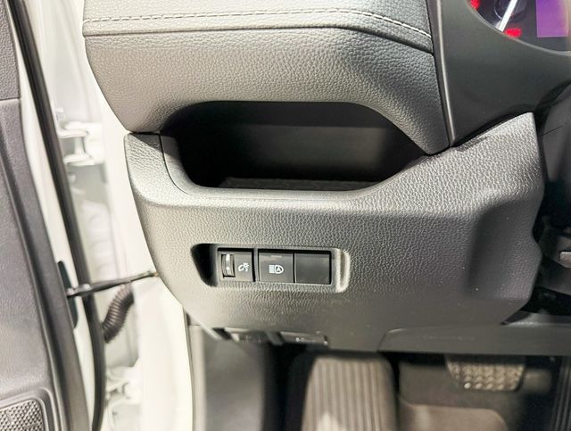 2024 Toyota RAV4 XLE AWD - 22912616 - 12