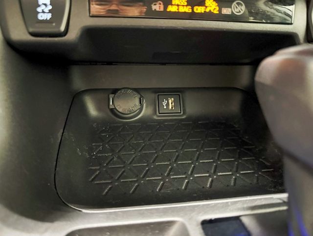 2024 Toyota RAV4 XLE AWD - 22912616 - 21