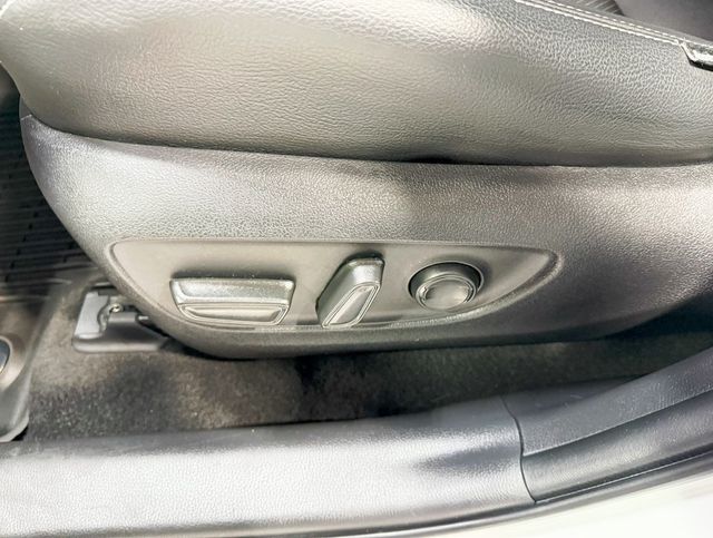 2024 Toyota RAV4 XLE AWD - 22912616 - 28