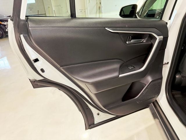 2024 Toyota RAV4 XLE AWD - 22912616 - 34