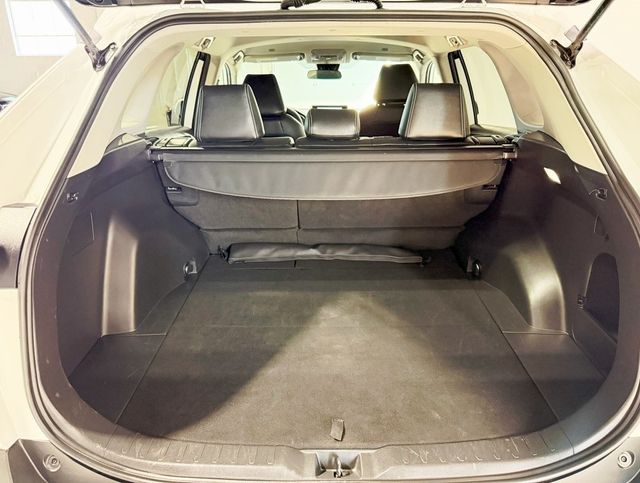 2024 Toyota RAV4 XLE AWD - 22912616 - 35