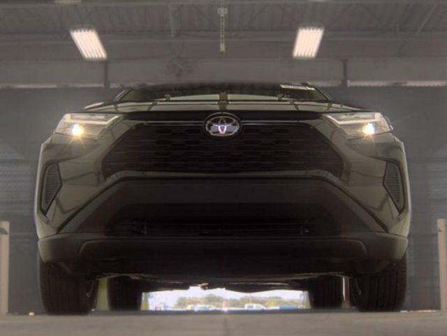 2024 Toyota RAV4 XLE AWD - 23046138 - 3