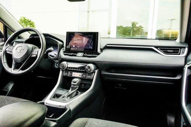 2024 Toyota RAV4 XLE AWD - 22971915 - 15