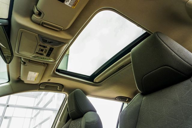 2024 Toyota RAV4 XLE AWD - 22971915 - 36