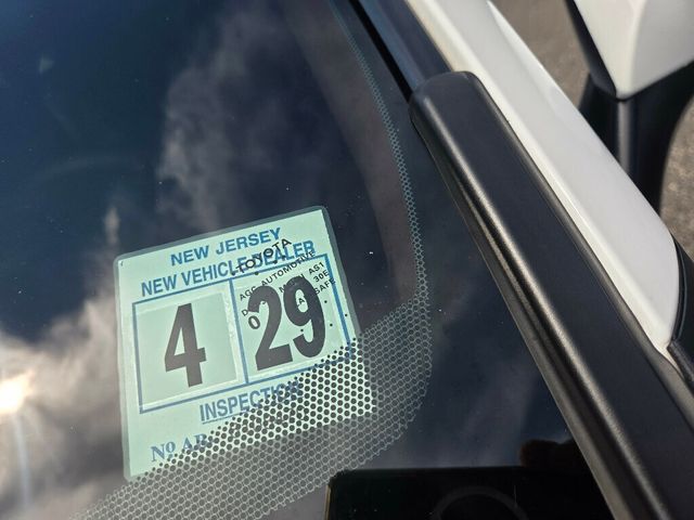 2024 Toyota RAV4 XLE AWD - 23063243 - 9