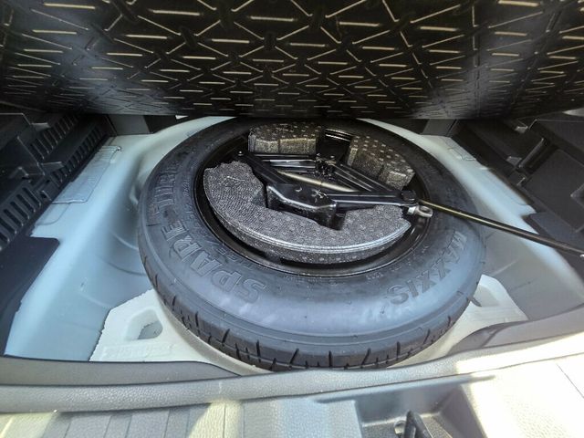 2024 Toyota RAV4 XLE AWD - 23063243 - 16