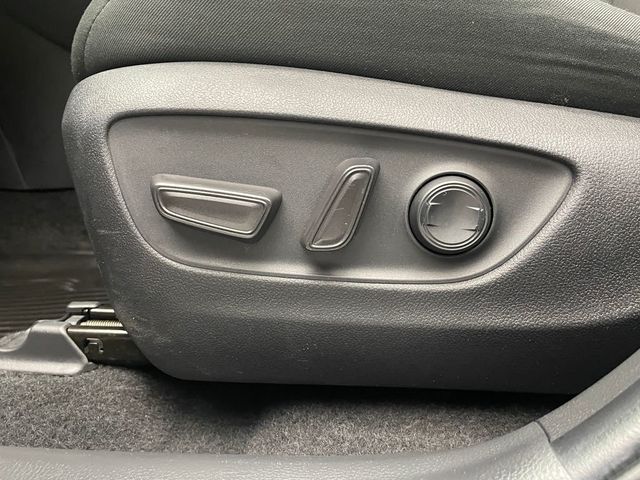 2024 Toyota RAV4 XLE AWD - 22975367 - 13