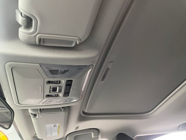 2024 Toyota RAV4 XLE AWD - 22975367 - 30