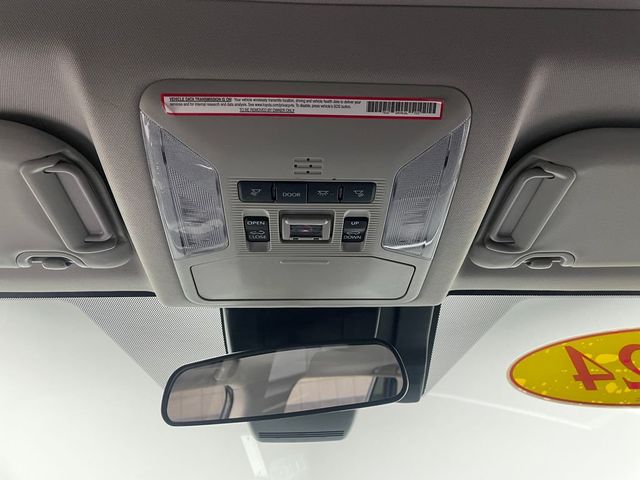 2024 Toyota RAV4 XLE AWD - 22975367 - 31