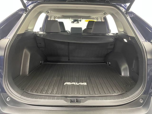 2024 Toyota RAV4 XLE AWD - 22975367 - 39