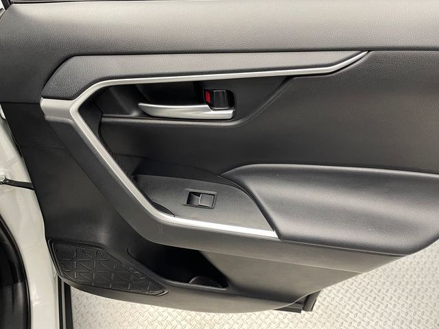 2024 Toyota RAV4 XLE AWD - 23010307 - 34