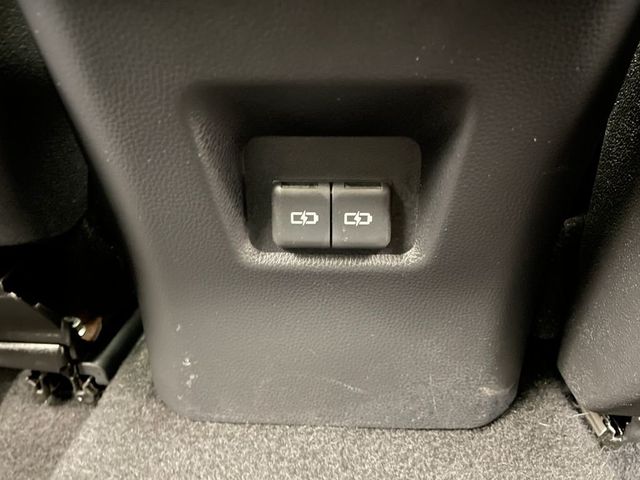 2024 Toyota RAV4 XLE AWD - 23010307 - 37