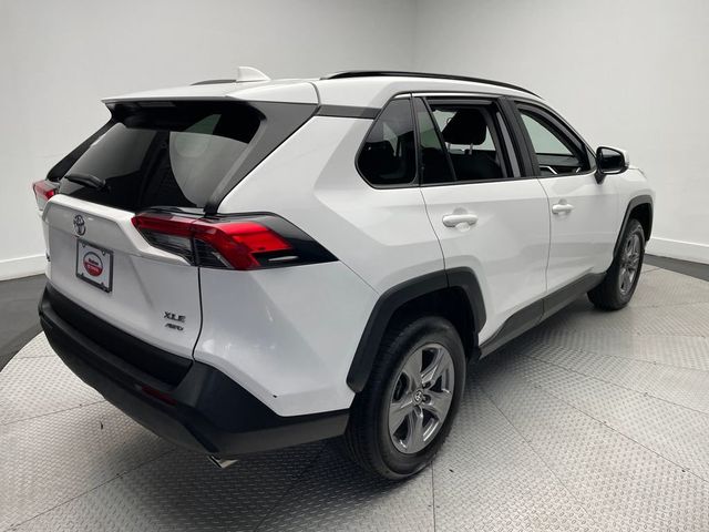 2024 Toyota RAV4 XLE AWD - 23010307 - 4