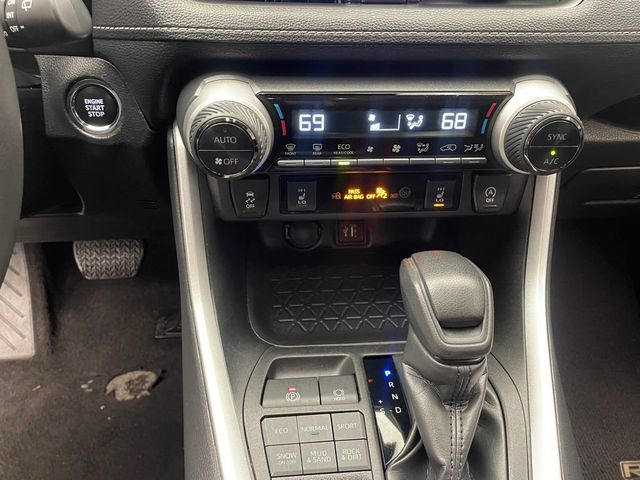 2024 Toyota RAV4 XLE AWD - 23010311 - 22
