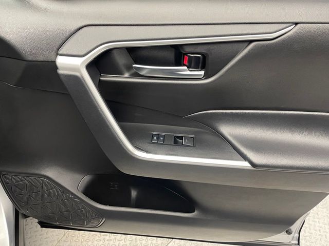 2024 Toyota RAV4 XLE AWD - 23010311 - 32