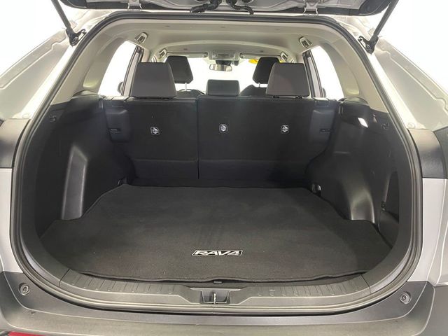 2024 Toyota RAV4 XLE AWD - 23010311 - 38