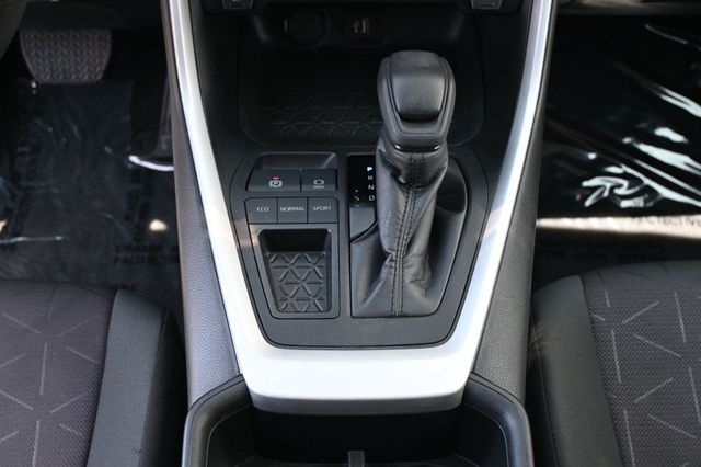 2024 Toyota RAV4 XLE FWD - 22889631 - 11