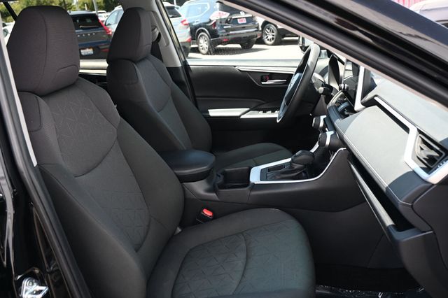 2024 Toyota RAV4 XLE FWD - 22889631 - 15