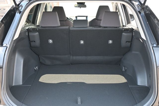 2024 Toyota RAV4 XLE FWD - 22889631 - 17