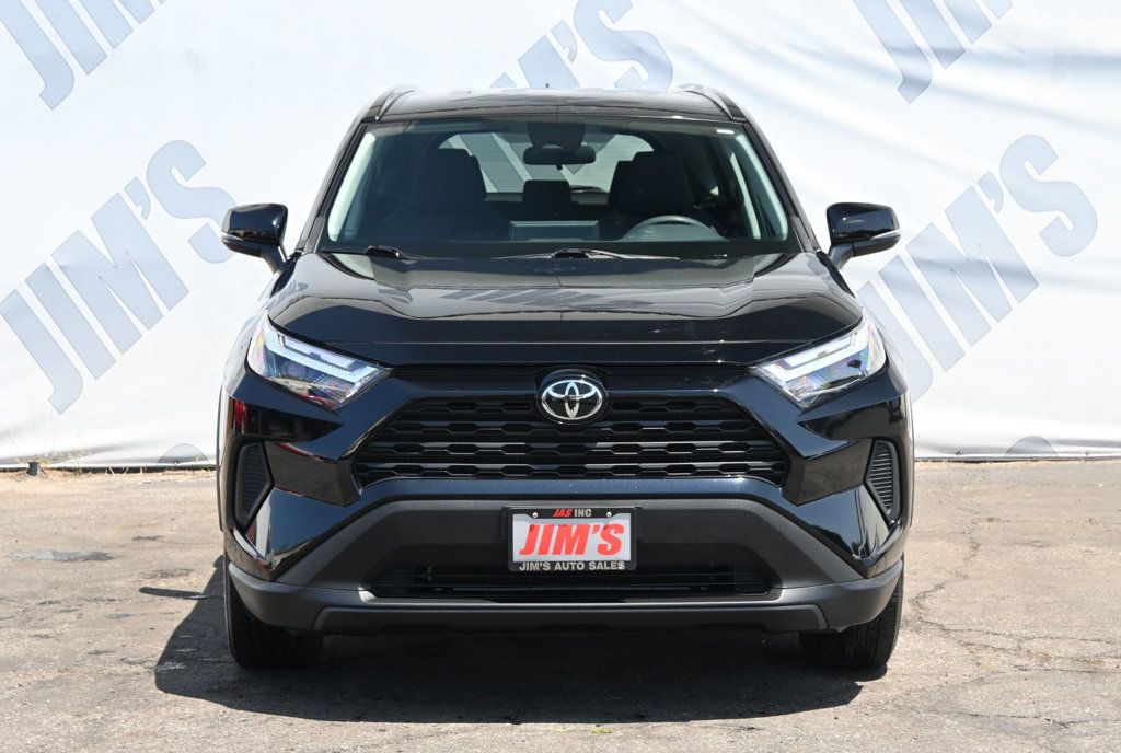 2024 Toyota RAV4 XLE photo 2