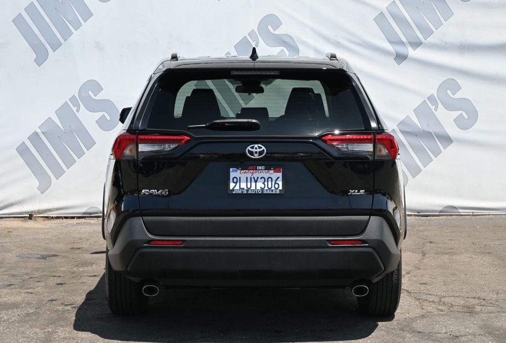2024 Toyota RAV4 XLE photo 4