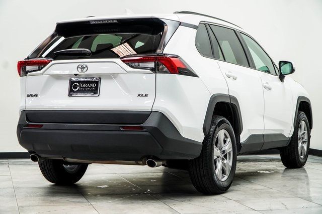 2024 Toyota RAV4 XLE FWD - 22868174 - 11