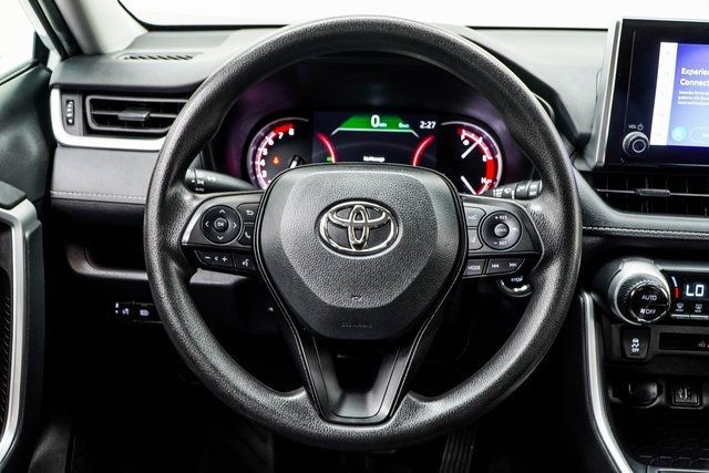 2024 Toyota RAV4 XLE FWD - 22868174 - 17