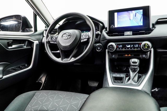 2024 Toyota RAV4 XLE FWD - 22868174 - 18