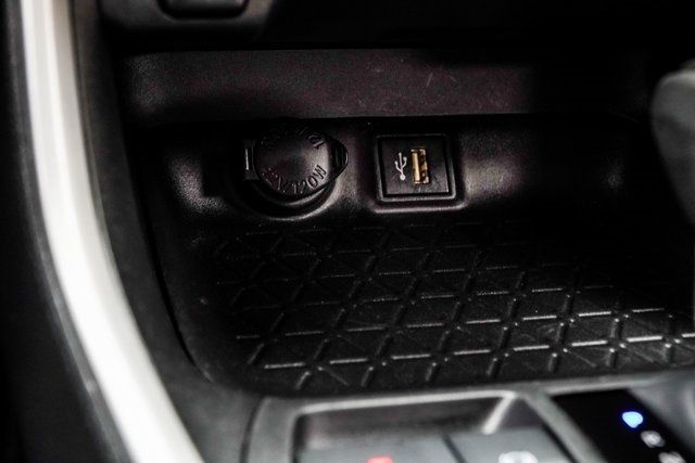 2024 Toyota RAV4 XLE FWD - 22868174 - 21