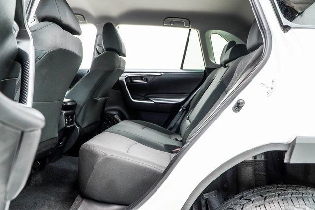 2024 Toyota RAV4 XLE FWD - 22868174 - 38