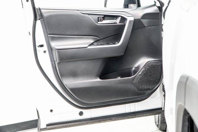 2024 Toyota RAV4 XLE FWD - 22868174 - 39