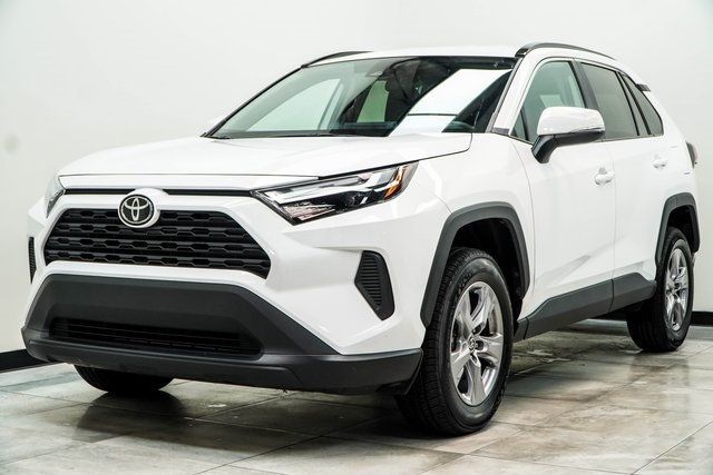 2024 Toyota RAV4 XLE FWD - 22868174 - 5