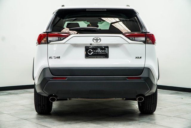 2024 Toyota RAV4 XLE FWD - 22868174 - 8