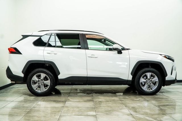 2024 Toyota RAV4 XLE FWD - 22869401 - 9