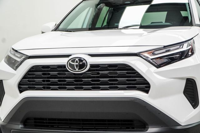 2024 Toyota RAV4 XLE FWD - 22869401 - 1