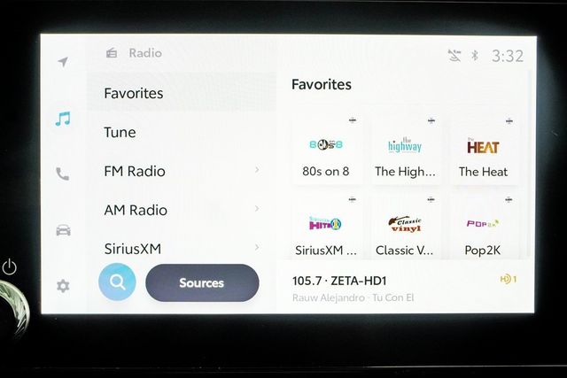 2024 Toyota RAV4 XLE FWD - 22869401 - 25