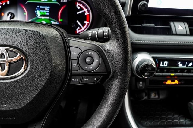 2024 Toyota RAV4 XLE FWD - 22869401 - 29