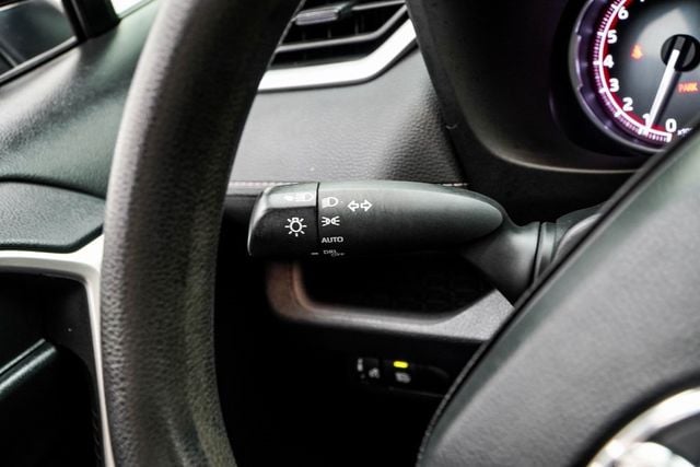 2024 Toyota RAV4 XLE FWD - 22869401 - 32