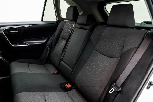 2024 Toyota RAV4 XLE FWD - 22869401 - 37