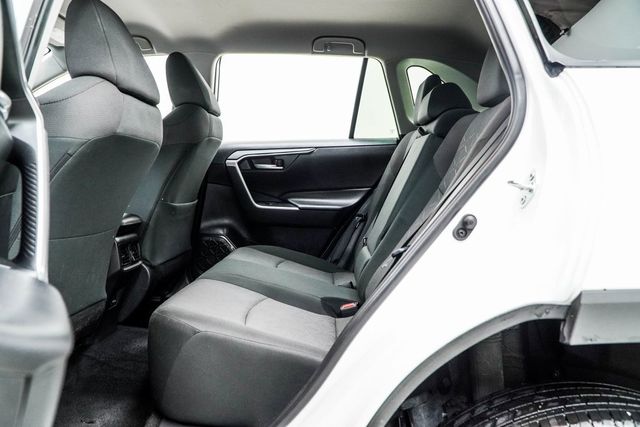 2024 Toyota RAV4 XLE FWD - 22869401 - 38
