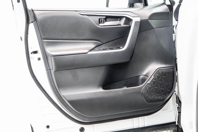 2024 Toyota RAV4 XLE FWD - 22869401 - 39