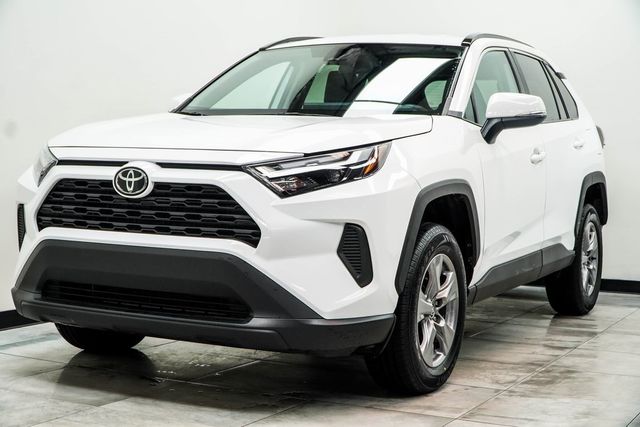 2024 Toyota RAV4 XLE FWD - 22869401 - 5